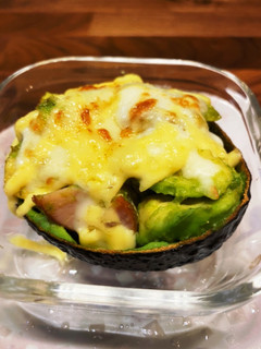 アボカドとベーコンのチーズ焼き-レシピのメイン写真