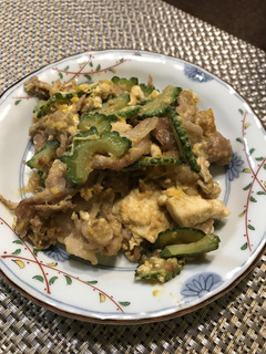 夏に濃いめの味付けでゴーヤチャンプル-レシピのメイン写真