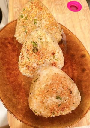 超簡単！おとな豪華味の焼きおにぎり！-レシピのメイン写真