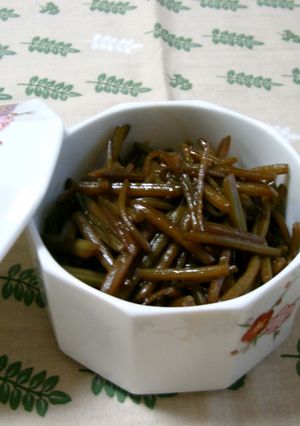 さつまいもの茎の佃煮♪-レシピのメイン写真