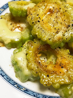 ゴーヤぶつ切り(笑)チーズ焼き-レシピのメイン写真