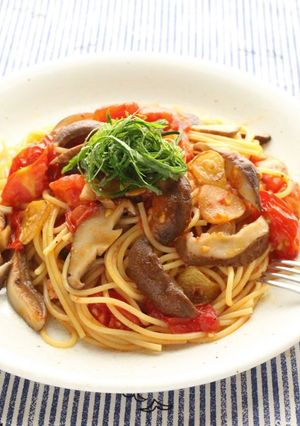 乾しいたけとトマトのパスタ-レシピのメイン写真