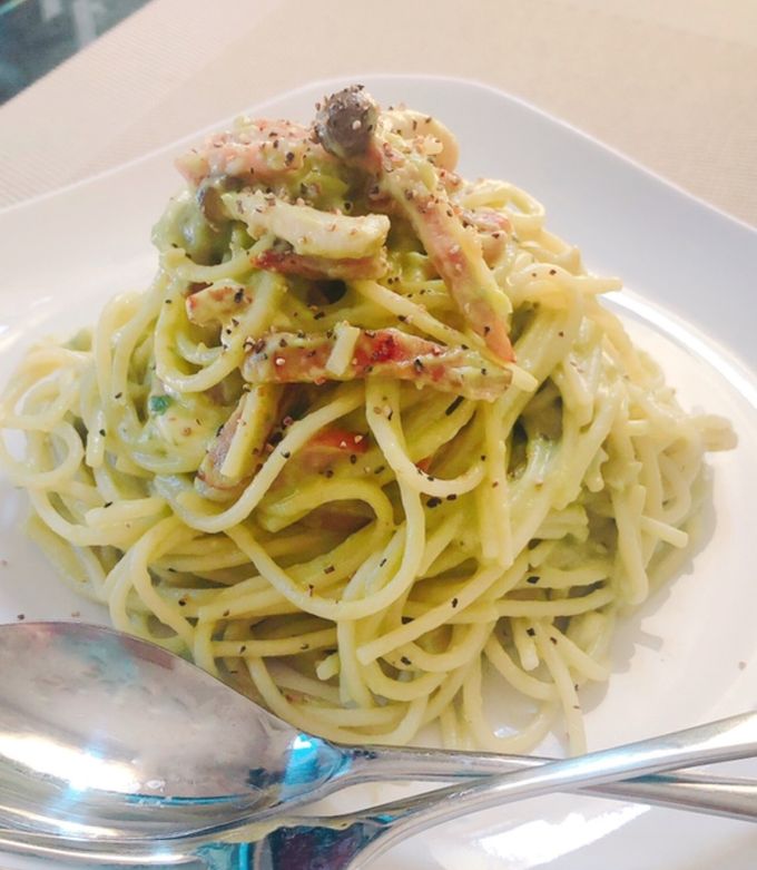 クリームなしでもこってり♥アボカドパスタ-レシピのメイン写真