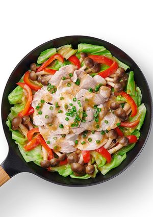 キャベツとしめじと豚肉のフライパン蒸し-レシピのメイン写真