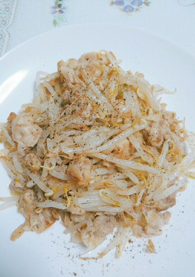 もやしとバラの塩炒め-レシピのメイン写真