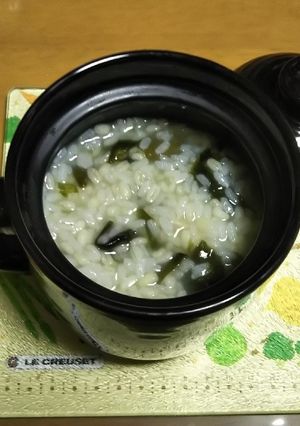 ダイソー1合マグdeもち麦入りワカメ粥-レシピのメイン写真