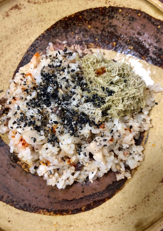 エリンギと玉ねぎの鯖缶炊き込みご飯-レシピのメイン写真