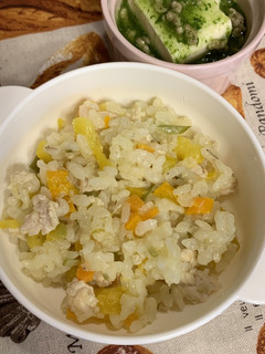 【離乳食後期】パプリカと鶏ミンチのピラフ-レシピのメイン写真