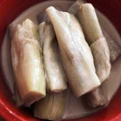 รูปของ 京都の夏の風物詩ズイキの練り胡麻和え