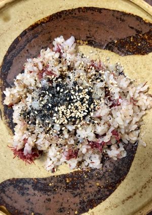 コンビーフでおつまみ風炊き込みご飯-レシピのメイン写真