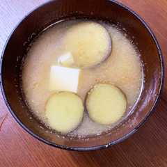 รูปของ 王道だけど一手間☆茄子と豆腐の味噌汁