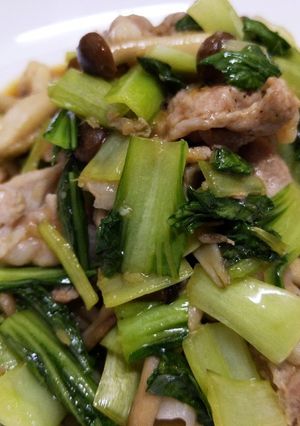 豚肉としめじのオイスターソース炒め-レシピのメイン写真