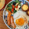 簡単、目玉焼き丼のワンプレートランチ