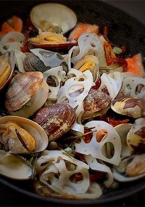 10分仕上げのアクアパッツァ：鮭とアサリ-レシピのメイン写真