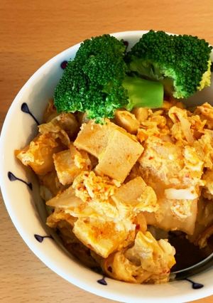キムチと高野豆腐の卵とじ丼-レシピのメイン写真