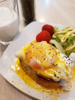 簡単フレンチトーストでエッグベネディクト-レシピのメイン写真
