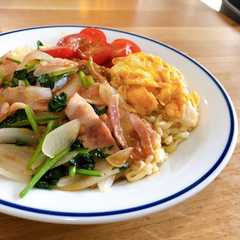 รูปของ ありもの野菜のっけの冷やし中華