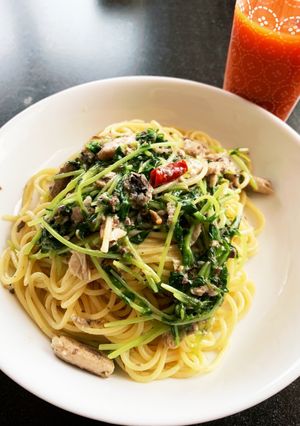 イワシ缶と豆苗のオイルパスタ-レシピのメイン写真