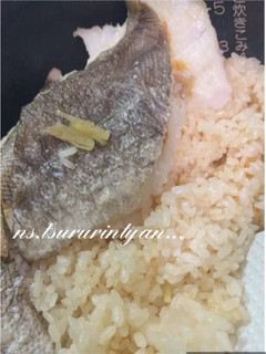 オーブンと炊飯器で放置 生姜香る鯛めし-レシピのメイン写真