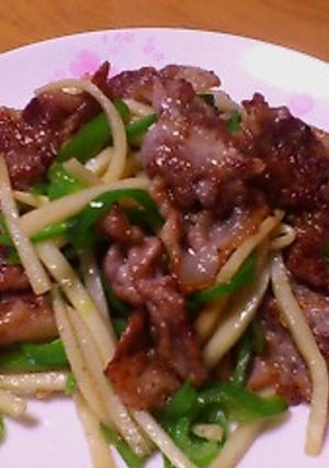 ガツンと豚肉☆チンジャオロース風-レシピのメイン写真