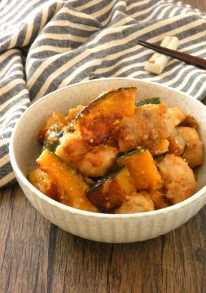 鶏肉とかぼちゃのごま味噌煮-レシピのメイン写真