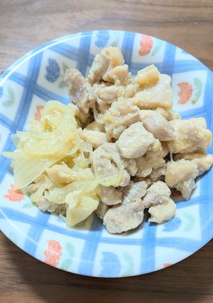 鶏ももと玉ねぎの塩麹レモンソテー-レシピのメイン写真