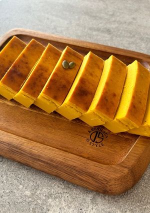 混ぜて焼くだけ！かぼちゃチーズケーキ🎃-レシピのメイン写真