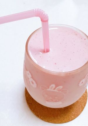 簡単☆冷凍いちごとバナナのスムージー-レシピのメイン写真