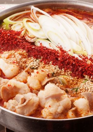 夏こそ食べたい！うま辛唐辛子もつ鍋-レシピのメイン写真