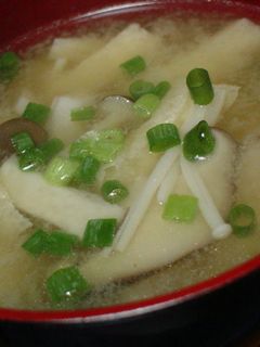具だくさん☆きのこのお味噌汁-レシピのメイン写真