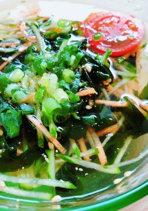 簡単・暑い夏に胡瓜とワカメの冷たいスープ-レシピのメイン写真