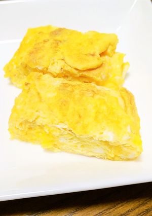 みりんで最後の照りプラス！艶やか玉子焼き-レシピのメイン写真
