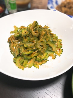 ピリ辛で止まらない!ゴーヤーの豆板醤炒め-レシピのメイン写真