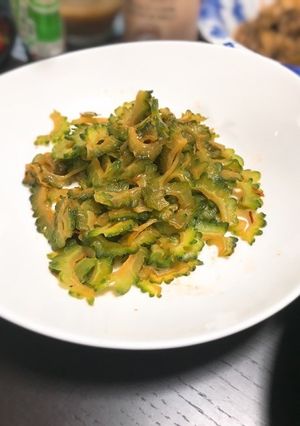 ピリ辛で止まらない！ゴーヤーの豆板醤炒め-レシピのメイン写真
