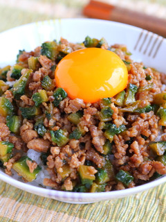 ゴーヤそぼろ丼-レシピのメイン写真