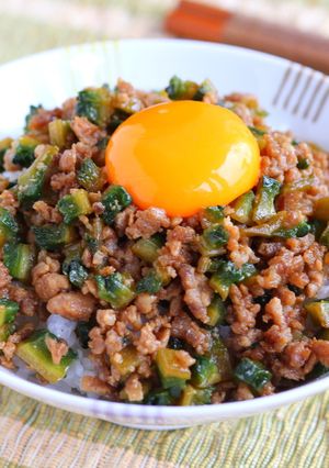ゴーヤそぼろ丼-レシピのメイン写真