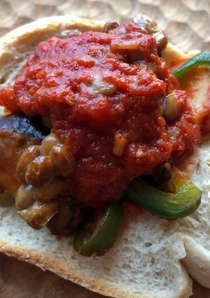 納豆と夏野菜のトマトソーストースト-レシピのメイン写真