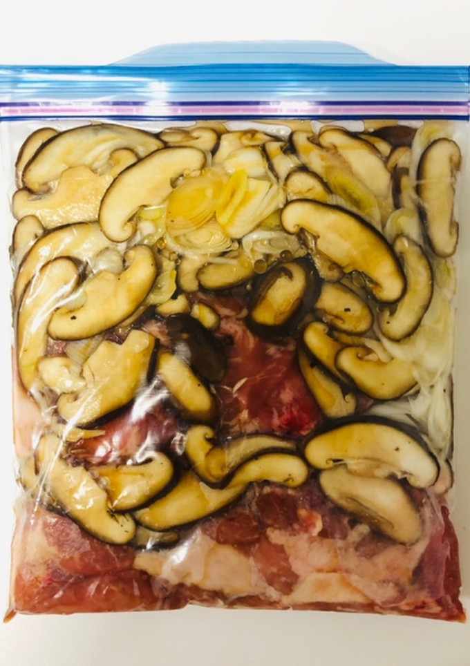 【下味冷凍】豚肉と椎茸のオイスター炒め-レシピのメイン写真