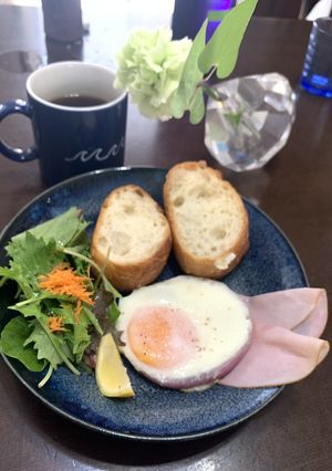 オニオンリングでまん丸目玉焼きトースト♪-レシピのメイン写真