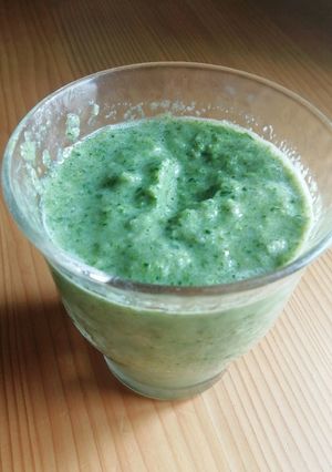 セロリと緑黄色野菜たっぷりスムージー-レシピのメイン写真