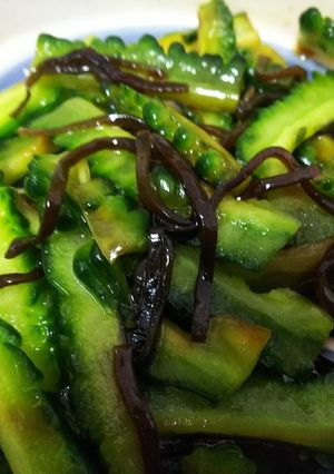 簡単韓国・ゴーヤの塩昆布漬け-レシピのメイン写真