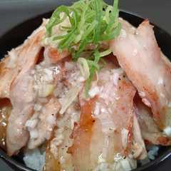 รูปของ あのコンビニの味！ネギ塩カルビ丼