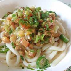 納豆＆トマトの冷うどん-レシピのメイン写真