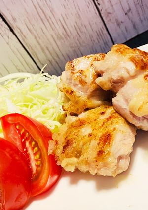 さっぱり香ばしい鶏もも肉のレモン塩麹焼き-レシピのメイン写真
