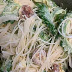 รูปของ ゴーヤとそうめんのサラダ