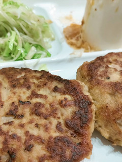ひき肉少なめ、豆腐多めのハンバーグ♪-レシピのメイン写真
