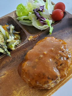 ハンバーグと冷凍用ピーマンの肉詰め-レシピのメイン写真