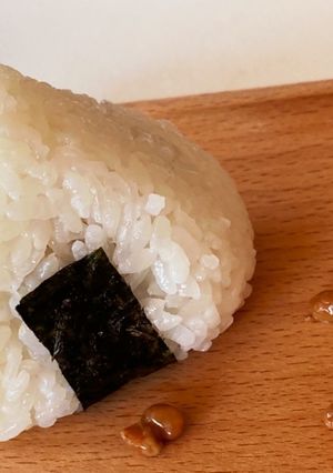 納豆の味噌マヨおにぎり(o^^o)-レシピのメイン写真