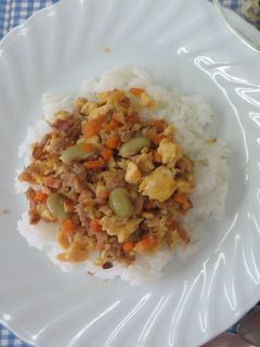 アーモンドツナそぼろ丼-レシピのメイン写真