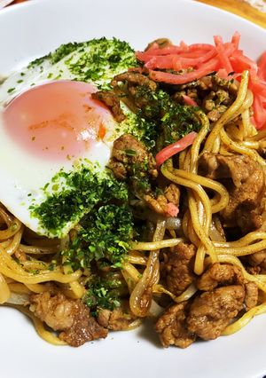 焼きそば目玉焼きのせ-レシピのメイン写真